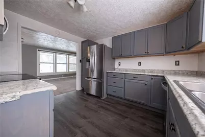 1020 Roosevelt Way, New Alexandria, PA 15670 - Photo 2