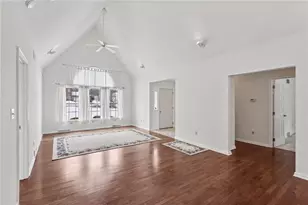 3233 Greentree Cir, Neshannock Township, PA 16105 - Photo 4