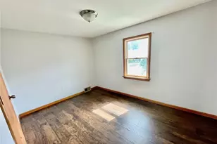 746 6th Ave, Coraopolis, PA 15108 - Photo 8