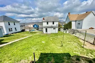 746 6th Ave, Coraopolis, PA 15108 - Photo 16