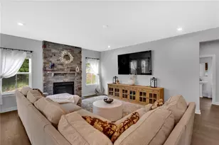 212 Bengal Fox Ct, Jackson Township, PA 16063 - Photo 8