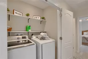 2035 Sir Patrick Dr, Cecil, PA 15057 - Photo 38