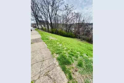 126 Vine St, Canonsburg, PA 15317 - Photo 2