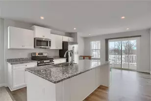 517 Coughton Cross Dr, Lancaster Township, PA 16037 - Photo 10