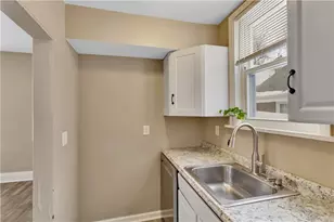 229 E College St, Canonsburg, PA 15317 - Photo 10