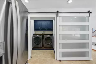 605 Bristol Pl, Cranberry Township, PA 16066 - Photo 10