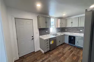 9 Cort St, Washington, PA 15301 - Photo 6