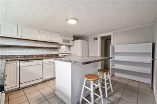 22 Eleanor St, Pittsburgh, PA 15203 - Photo 4