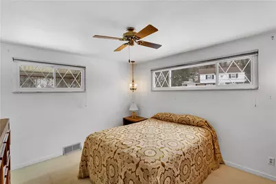 2 Hallmark Drive, Pittsburgh, PA 15235 - Photo 20