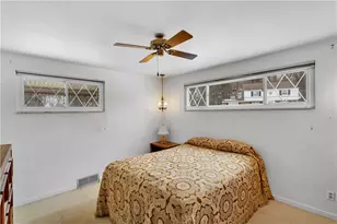 2 Hallmark Dr, Pittsburgh, PA 15235 - Photo 20