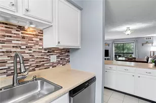 203 Woodhaven Dr, Seven Fields Boro, PA 16046 - Photo 16