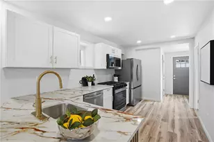 469 Kenmont Ave, Pittsburgh, PA 15228 - Photo 10