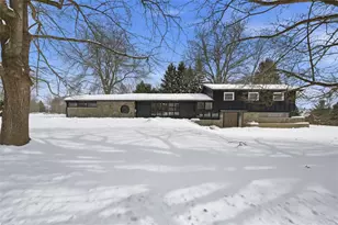 10500 Grubbs Rd, Pittsburgh, PA 15090 - Photo 1