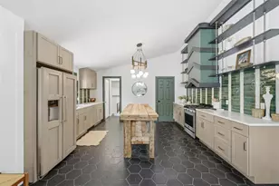 10500 Grubbs Rd, Pittsburgh, PA 15090 - Photo 14