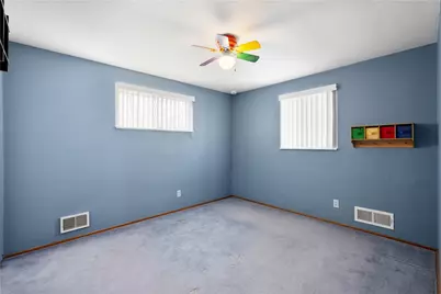 1740 Malor Dr, Pittsburgh, PA 15227 - Photo 16