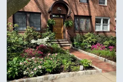 516 Roslyn Pl, Pittsburgh, PA 15232 - Photo 1