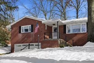 422 Wimer Dr, Ross Twp, PA 15237 - Photo 2