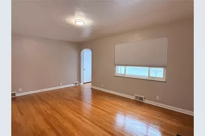 714 Pershing St, Ellwood City, PA 16117 - Photo 4