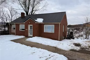 714 Pershing St, Ellwood City, PA 16117 - Photo 2