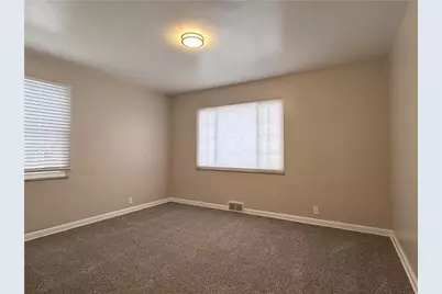 714 Pershing St, Ellwood City, PA 16117 - Photo 10