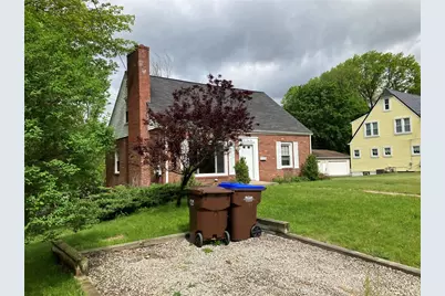 444 Spencer Ave, Sharon, PA 16146 - Photo 2