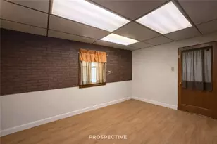 715 Eureka St, Pittsburgh, PA 15210 - Photo 6