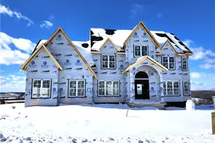 216 Falcon Ln, Cranberry Township, PA 16066 - Photo 2