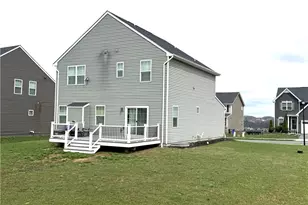 138 Twin Oaks Dr, Buffalo Township, PA 16055 - Photo 4