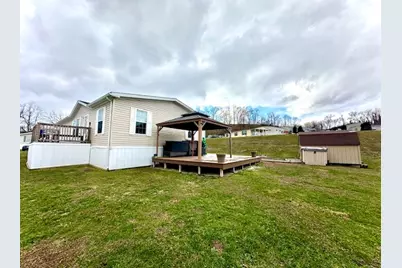 203 Knight Dr, Belle Vernon, PA 15012 - Photo 2