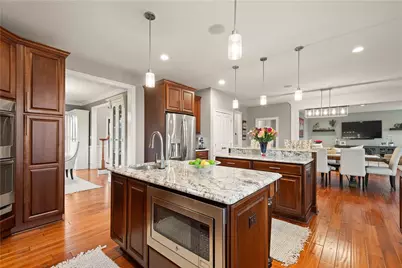 205 Welbourn Dr, Peters Township, PA 15367 - Photo 10