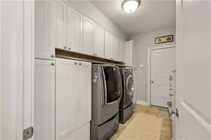 205 Welbourn Dr, Peters Township, PA 15367 - Photo 16