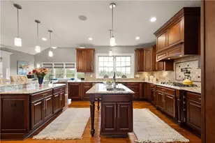 205 Welbourn Dr, Peters Township, PA 15367 - Photo 6