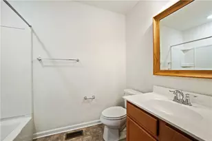 220 Noble Woods Dr, Coraopolis, PA 15108 - Photo 22