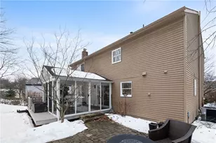 897 MacArthur Dr, Pittsburgh, PA 15228 - Photo 46