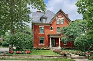 5219 Pembroke Pl, Pittsburgh, PA 15232 - Photo 1