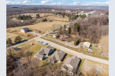 206 Walton Circle, Aliquippa, PA 15001 - Photo 6