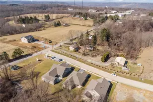 206 Walton Circle, Aliquippa, PA 15001 - Photo 6