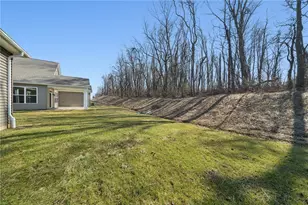 206 Walton Circle, Aliquippa, PA 15001 - Photo 34