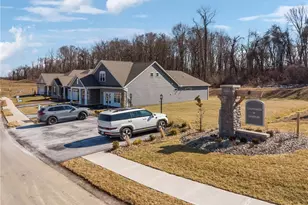 206 Walton Circle, Aliquippa, PA 15001 - Photo 4