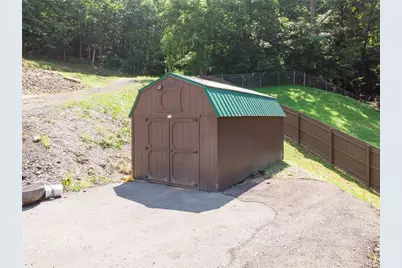 733 McKee Rd, White Oak, PA 15131 - Photo 6
