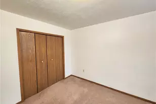 599 Highland Pl, Pittsburgh, PA 15202 - Photo 2