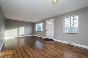 113 McGinley Dr, Pittsburgh, PA 15116 - Photo 6