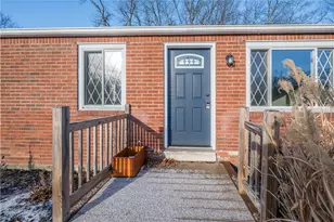 113 McGinley Dr, Pittsburgh, PA 15116 - Photo 2