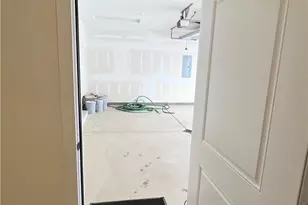 107 Hemingway Ln, Kennedy Township, PA 15108 - Photo 22