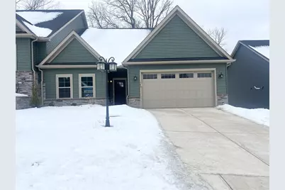 107 Hemingway Lane, Coraopolis, PA 15108 - Photo 1