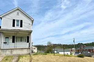 428 5th St, California, PA 15419 - Photo 2