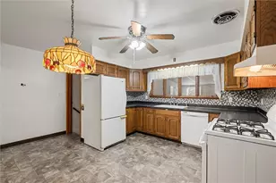 500 Laurel Dr, Sharpsville, PA 16150 - Photo 8