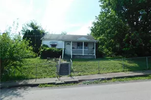 120 Bailey Ave, Uniontown, PA 15401 - Photo 2