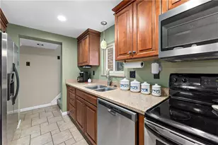 133 Cambridge Rd, Bethel Park, PA 15102 - Photo 4