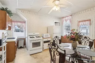 1203 Eastbrook St, New Castle, PA 16101 - Photo 4